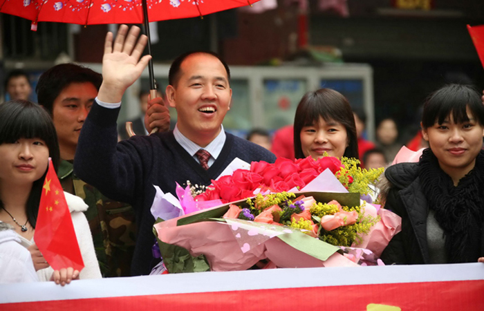 张全收董事长载誉归来