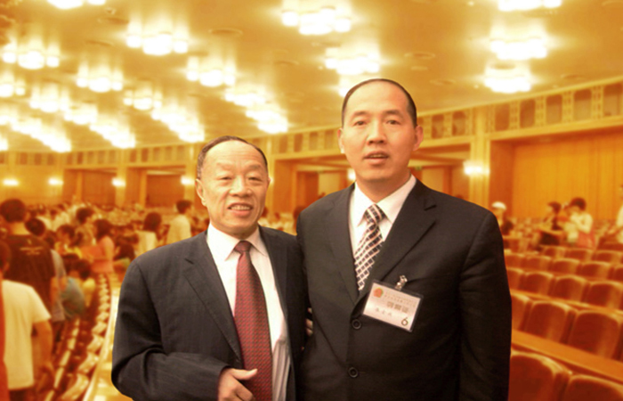 原外交部长李肇星和张全收董事长合影