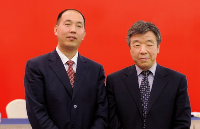原全国政协副主席任卢展工和张全收董事长合影