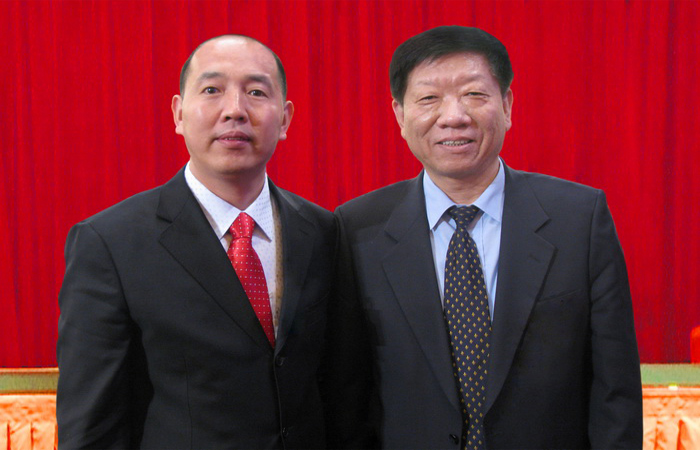 原人力资源和社会保障部部长尹蔚民和张全收董事长合影